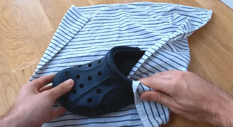 can-you-put-crocs-in-a-washing-machine-we-tested-it